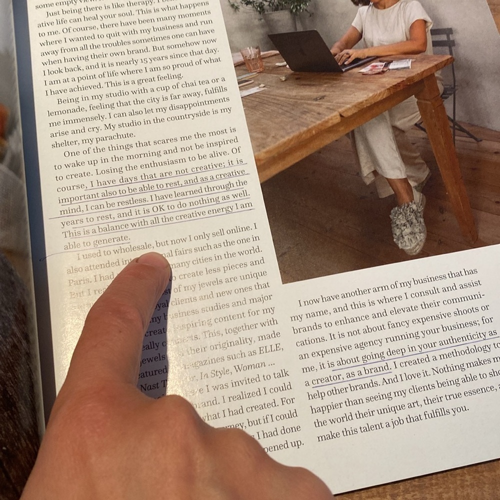 Issue #18 What Women Create Studio Magazines - Picture 7 of 9
